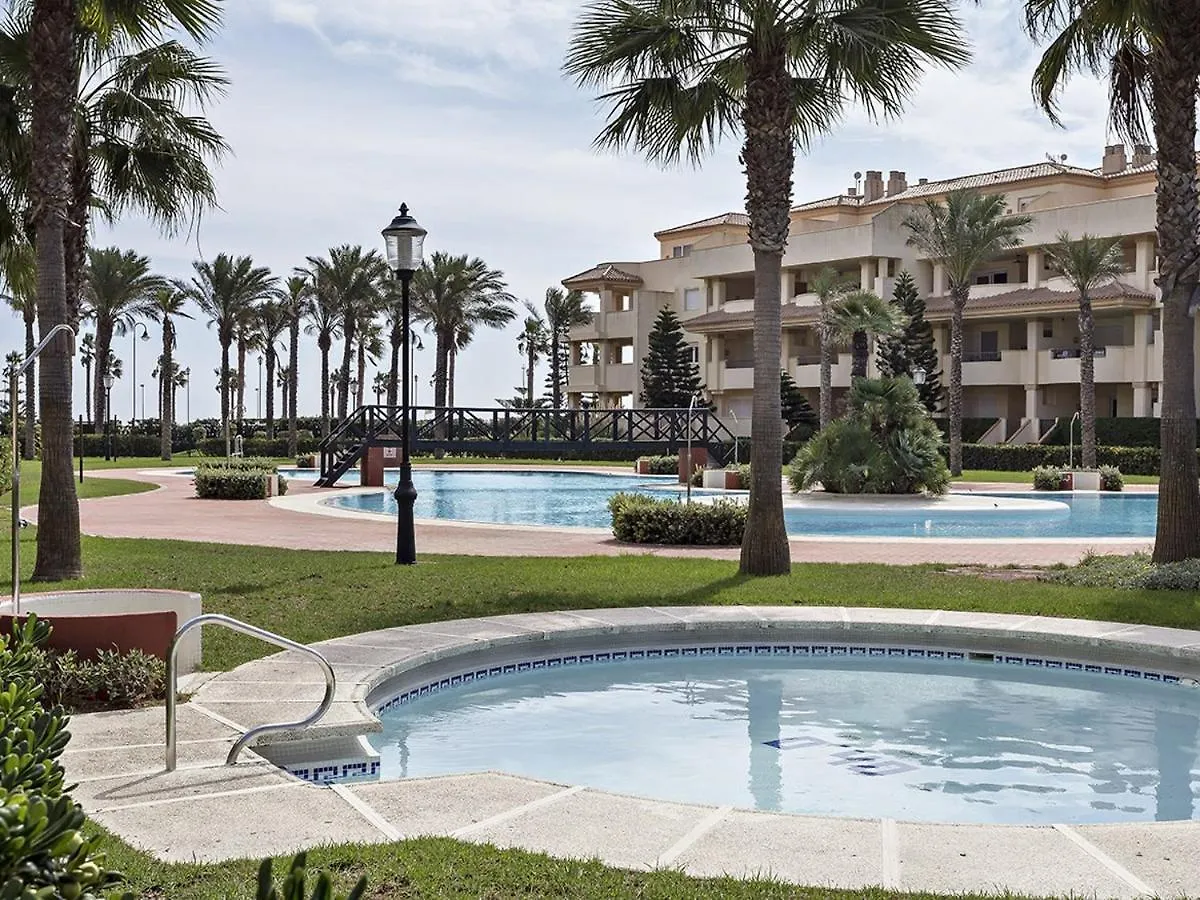 Villa Romana planta baja, cómodo y tranquilo, junto a la playa y la reserva natural Roquetas de Mar España
